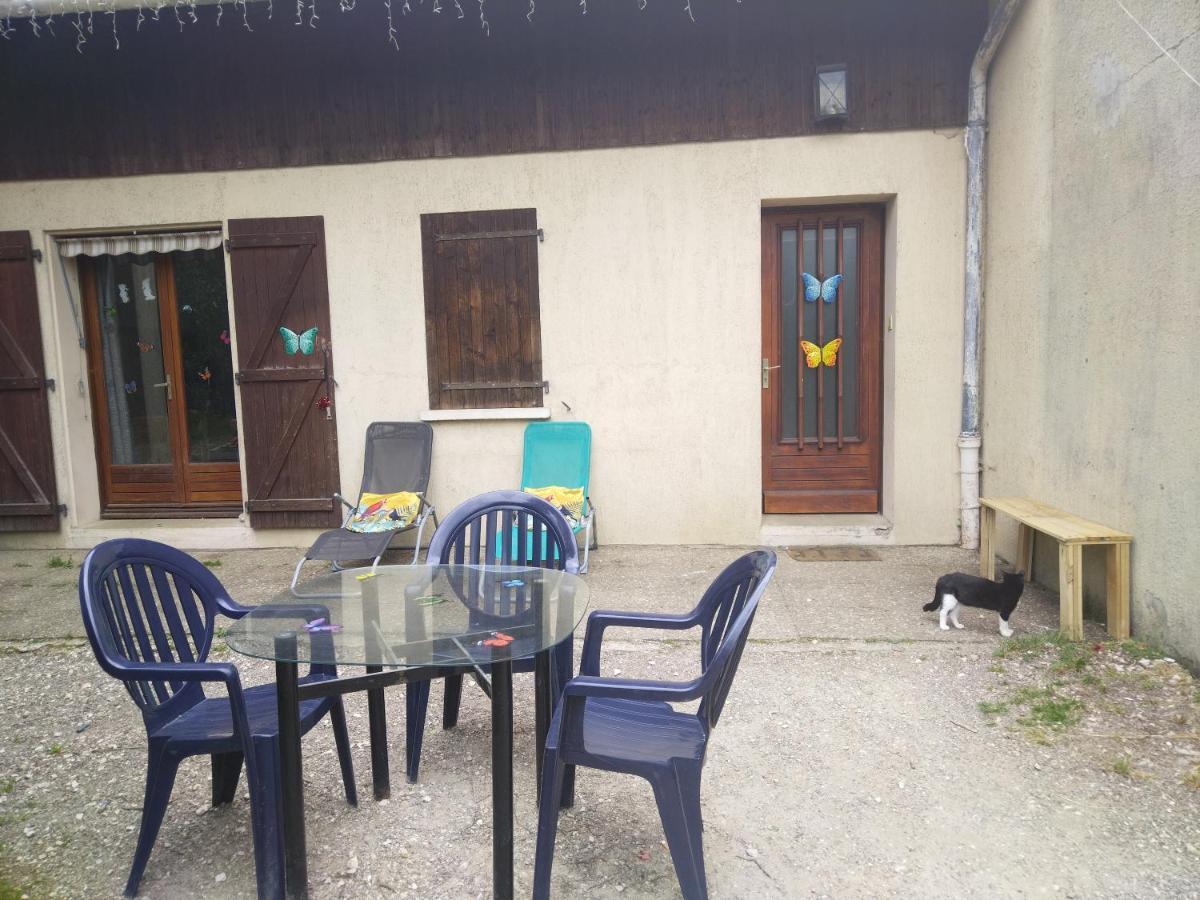 Maison du bonheur Mont-sous-Vaudrey Eksteriør billede